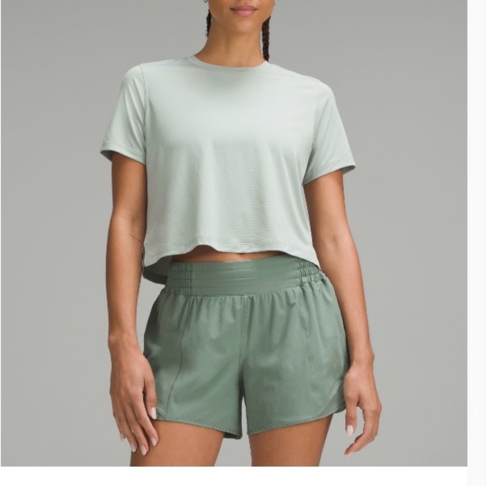 Lululemon lightweight cropped t-shirt